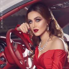 1 880 Likes 39 Comments Official Account Toto26 Taraneh Zamani On Instagram دعنا نتفق انت جرحي و انا نسيانك تظن Red Leather Jacket Women Beautiful