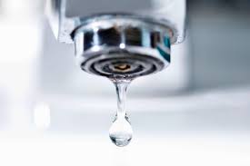 Unser handwerker eilt zur hilfe! Digitaler Wasserzahler Leitungslecks Ade