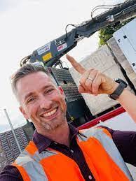 Matthew Mik's Instagram, Twitter & Facebook