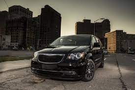 Cars And Minivans In 2021 Chrysler Town And Country Town And Country Mini Van
