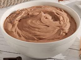 La Creme Chantilly Au Chocolat Lait Est Une Creme Fouettee Sucree Aromatisee Au Chocolat Au Lait La C Chantilly Au Chocolat Creme Chantilly Chocolat Au Lait