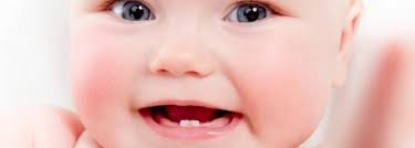 Cómo limpiar los dientes del bebé