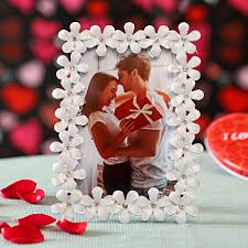 For these and many more reasons these premium umbrellas are perfect valentines day gifts for him. Valentine Gifts For Him Online Best Romantic Valentine S Day Gifts For Men In India Ferns N Petals