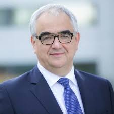 Blueprint Medicines gets more ducks in a row before CEO transition; Paul  Stoffels has his work cut out for him at Gilead's crumbling partner