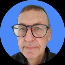 🎯 The Clever Translator's Linguee Hack ⬇️ Ever notice how the same term  can have different translations in different organizations? Install  Lingplus