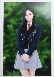 Hanlim Multi Art School Shared What Has To Be The Most Gorgeous High School Graduation Photos Of All Time Twice S M Wanita Pakaian Seragam Sekolah