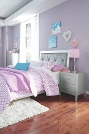Mode zum wohlfühlen von peter hahn. Olivet Twin Panel Bed Ashley Furniture Homestore In 2021 Bedroom Panel Bedroom Collection Silver Bedroom