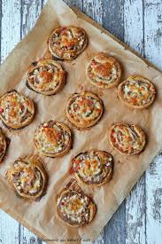 Knack Back Pizzaschnecken Mit Hackfleischfullung Experimente Aus Meiner Kuche Pizzaschnecken Essen Pizza Mit Hackfleisch