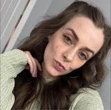 Hey there! Any ideas for activities that are safe for 8 month old but still  keep a 3 year old entertained ? Bonus points for easy set up 😅