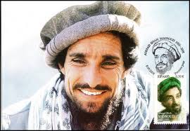 Il est notamment l'auteur de la loi contre le racisme et la xénophobie adoptée en 1981. Sol Essuyer Pessimiste Chapeau Massoud Prototype Solide Soldat