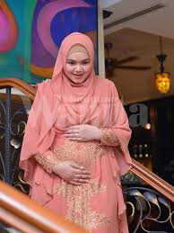 سيتي نورهاليزا بنت تارودين ; Dugaan Siti Nurhaliza Sepanjang Hamil Patutlah Sampai Tak Mahu Jumpa Orang Lain Mingguan Wanita