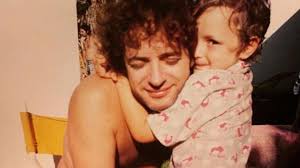 Papá, lamento que tengas tantos seguidores que nunca entendieron a nuestra familia y que nunca entendieron el respeto y la apertura como lo entendiste vos. Ghllxsnso8mevm