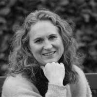 Dawn Browne's Instagram, Twitter & Facebook