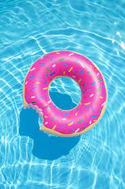 9 Awesome Pool Floats Every Food Lover Should Own Iphone Wallpaper Girly Summer Wallpaper Iphone Wallpaper