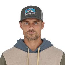 Patagonia trucker 2024 hat fitz roy