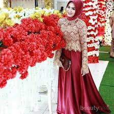 Bahan brokat + scuba lingkar dada : Wah Dress Brokat Modern Dengan Hijab Benar Benar Kece Buat Kondangan Intip Padu Padannya Di Sini Ladies