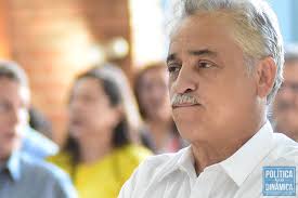 ROBERT FICOU SEM A VAGA