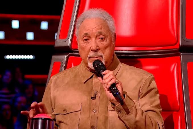 Sir Tom Jones reduces The Voice judges to tears with deeply personal  performance
