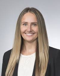 Samantha Capps's Instagram, Twitter & Facebook