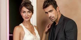 Birce akalay is a turkish actress. Siyah Beyaz Ask Actors Birce Akalay And Ibrahim Celikkol Reunited In New Turkish Series