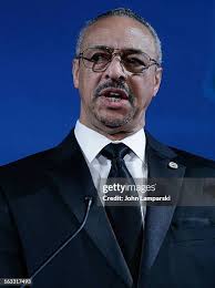 Tugaloo college President Dr. Beverly Wade Hogan, UNCF President... News  Photo