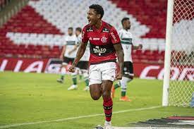 Listen to vitinho | explore the largest community of artists, bands, podcasters and creators of music & audio. Vitinho Arranca E E O Segundo Jogador Mais Decisivo Do Flamengo Na Temporada Lance