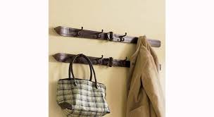 Diy Portemanteau 14 Idees De Genie Pour Creer Un Portemanteau Decor Ski Decoration Chalet Portant Vetement