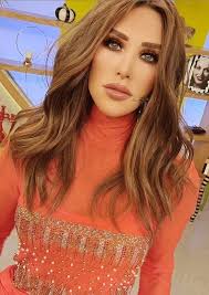 Tüp mide ameliyatı olan seren serengil, nişantaşı'nda objektiflere takıldı. Sac Stilleri Panosundaki Pin