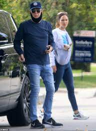 Katharine Mcphee 36 And David Foster 70 Step Out For A Romantic Stroll Daily Mail Online