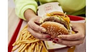 Ya está aquí el día de la hamburguesa, y en wendy's únicamente por el día de hoy viernes 28 de mayo de 2021, tendrán ofertas especiales en ciudades participantes; Oqalpudwflp42m