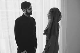 Tambah portal berita itu lagi, spekulasi mengenai percintaan mereka sudah diperkatakan sejak september 2015 apabila gambar yuna bersama adam dan abangnya, ashraf sinclair, berserta isteri. Malaysian Singer Yuna And Director Adam Sinclair Are Engaged Se Asia News Top Stories The Straits Times