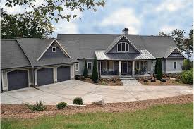 Have you ever tried to find a stylish or even cute ranch floor plans with split bedrooms. 5 Bedroom Craftsman House Plan 3 Car Garage 2618 Sq Ft 163 1055