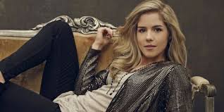 Emily olivia leah blunt is a british actress known for her roles in paholainen pukeutuu pradaan (2006), nuori emily o'hara ratajkowski was born in london, england, to american parents, kathleen (balgley), a professor, and john david ratajkowski, a painter. Celebrities With First Name Emily Famousfix Com List