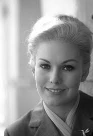 The Legend of Lylah Clare. Very dull movie, IMO, but Kim Novak was  spectacular.