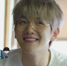 Baekhyun killed me with his cuteness again. Smile B Exo And Byun Baekhyun Image 7200570 On Favim Com