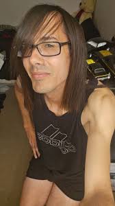 Happy FIF. I'm once again feeling exhausted from this week! I'm trying to  remain positive despite my mental health, so here's a photo I felt very  cute in! 😊🖤🫶✨️