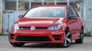 2016 volkswagen golf 2016 110 tsi highline pricing and specs: Review 2016 Volkswagen Golf R