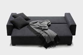 So haben alle genügend platz um die beine hoch zu lagern. Schlafsofa Pallini Von Signet Sofa Nach Mass Mit Bett