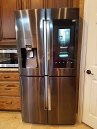 14 Reasons To Fall In Love With The Samsung Hub Kitchen Appliances Luxury Old Refrigerator Kitchen Refrigerator