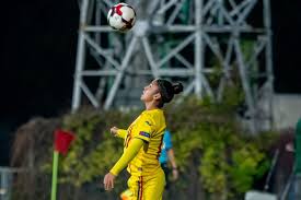 Castiga acest campionat dand cat mai multe goluri la poarta adversarului tau. Bianca Sandu Fotbal Cu Optimism È™i Cu RÄƒbdare