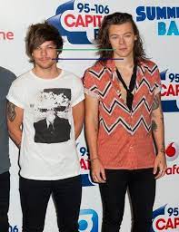 More images for how tall is louis tomlinson » Harry And Louis Height Difference Louis And Harry Harry Styles Height Larry Stylinson