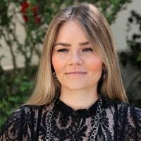 Laura Wiesner's Instagram, Twitter & Facebook