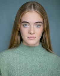 Erin Palmer's Instagram, Twitter & Facebook