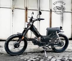 Hai brotha n sista, kali ini saya meriview motor jadul, mocin atau motor cina yang dulu sempat meramaikan bursa otomotif roda dua di indonesia, yaitu motor. La Custom Si Kancil Anak Nakal Unique Framework Dari Facebook