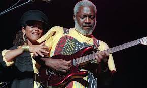 Ele tem uma interface intuitiva que promove uma solução gratuita para salvar músicas do youtube. Morreu O Guitarrista E Fundador Da Banda Kassav Jacob Desvarieux O Pais A Verdade Como Noticia