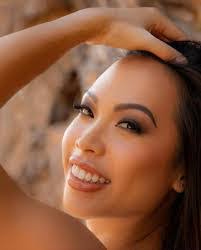 Candice Sanchez's Instagram, Twitter & Facebook