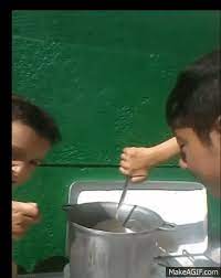 Orezul se alege de corpuri straine si se spala. Orez Cu Lapte On Make A Gif
