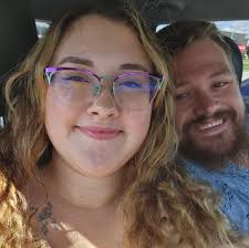 Edit- thank you everyone, I've gotten an overwhelming number of responses  so I'm going to turn comments off & will be private messaging people! Hi  there, I'm in the process of applying