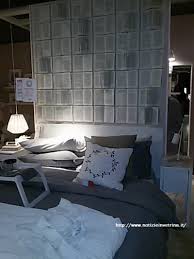 Dopo averle ripulite con una levigatrice e carta vetrata, alcune sono state anche piallate. Il Letto E La Testiera Con Libri Fai Da Te E Un Idea Creativa Originale Ed Anche Molto Simpatica Per Arredare La Camera Da Letto