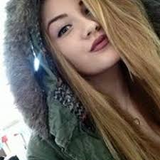 Stream Chloe Holmes music